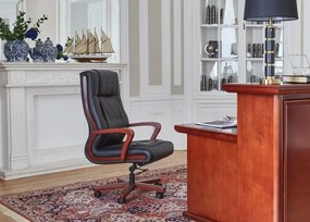 Klasyczny skórzany fotel do biura wygodny ze skóry naturalnej Ambassador. Podłokietniki i rama z drewna, skórzana tapicerka dostępna w kolorach czarnym, brązowym i kremowym. Meble klasyczne gabinetowe.