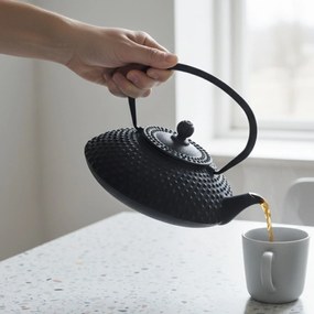 Czajnik żeliwny z zaparzaczem MIKA, 1250 ml