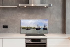 Szkło do Kuchni na Ścianę Statki pod Niebem pełnym Chmur