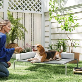 PawHut Leżanka dla psów na zewnątrz, Podniesione łóżko dla średnich psów, z L-kształtną poduszką 110x75x30cm, Jasnoszary