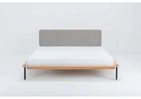 Szare/naturalne łóżko dwuosobowe z litego drewna dębowego ze stelażem 180x200 cm Fina – Gazzda