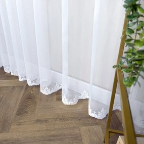 Firana gładka z połyskującym kwiatowym haftem biała - wys. 170 cm