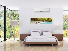 Obraz wodospadu Huai Mae Kamin w lesie (170x50 cm)