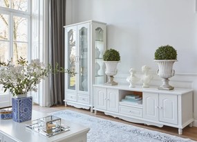 Stylowa biała szafka pod telewizor Sybilla 180x58x62 cm. Komoda rtv z podwójnymi drzwiami, półką i szufladą, delikatne zdobienia. Angielski styl, białe meble.
