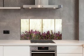 Szkło do Kuchni na Ścianę Fioletowe Kwiaty na Drewnie