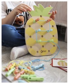 Classic world wooden threader pineapple pegs 21 pcs.