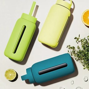 Jasnożółta butelka podróżna 720 ml Sunny Lemonade – Muuki