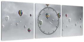 Obraz - Balony nad ceglaną ścianą (z zegarem) (90x30 cm)