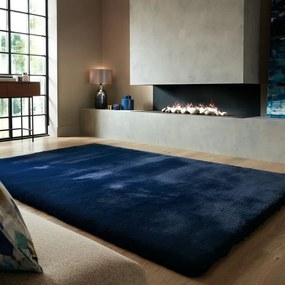 Ciemnoniebieska syntetyczna skóra 200x290 cm Ivy Luxury Fur – Flair Rugs