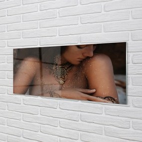 Szklany Panel Kobieta w Ozdobnej Biżuterii