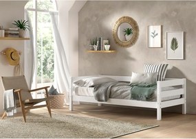 Białe łóżko dziecięce z litego drewna sosnowego ze stelażem 90x200 cm Margrit – Vipack