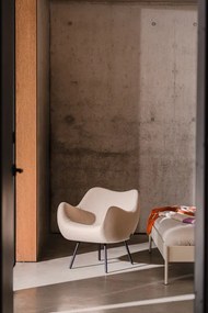 Beżowy wełniany fotel RM58 – noo.ma