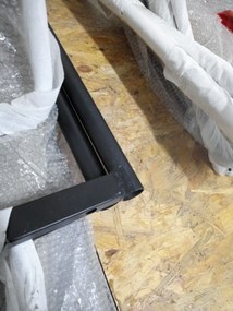PROMOCJA Krzesło barowe ARCETO VELVET z czarnymi nogami, beżowe II gatunek