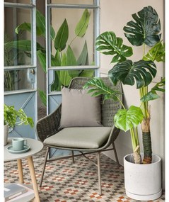 Zielony fotel ogrodowy Kave Home Abeli