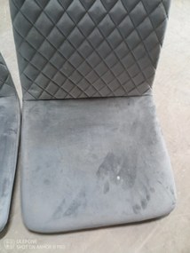 PROMOCJA Szare krzesło IRYS VELVET z czarnymi nogami II. jakość