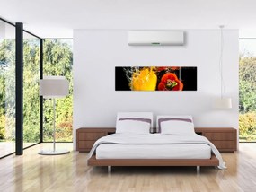 Obraz - papryki w wodzie (170x50 cm)