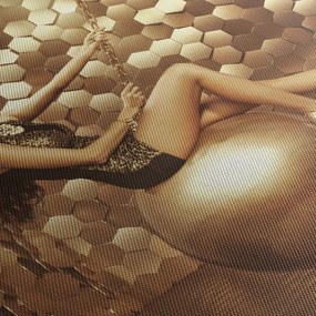 Obraz kobiety w złotym pokoju (170x50 cm)