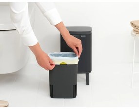 Stalowy kosz na śmieci w kolorze matowej czerni 4 l Bo Hi – Brabantia