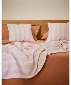 Czerwono-biała bawełniana narzuta pikowana 240x260 cm Macie – Kave Home