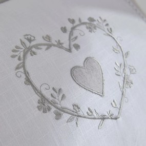 Poduszka dekoracyjna do salonu CONSTANCE, haftowane serduszko, bawełna, 30 x 50 cm