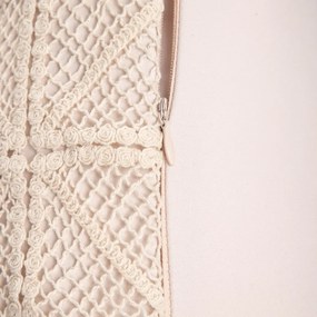 Poszewka dekoracyjna CROCHET ecru z szydełkowym wzorem 45x45 cm HOMLA