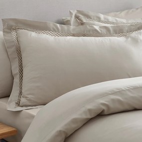 Jasnobrązowa pościel dwuosobowa 230x220 cm Classic Lattice Lace – Catherine Lansfield