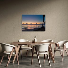 Obraz na szkle - kobieta na plaży (70x50 cm)