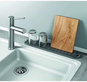 Szara plastikowa podkładka do naczyń 42x8 cm Gravity – Metaltex