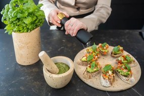 Ozdobny młynek do soli lub pieprzu, 20 cm