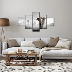 Obraz - Słonie w wielkim mieście, wersja czarno - biała (125x70 cm)