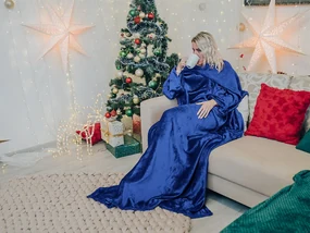 Koc z rękawami WRAPME granatowy