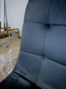 PROMOCJA Ciemnoszare aksamitne krzesło KARA z czarnymi nogami II jakość