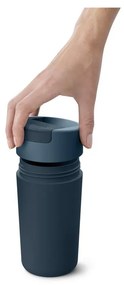 Anytracytowo-granatowy kubek podróżny 450 ml Sipp – Joseph Joseph