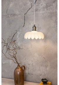 Lampa wisząca w biało-mosiężnym kolorze ze szklanym kloszem ø 25,5 cm Kurage – Markslöjd