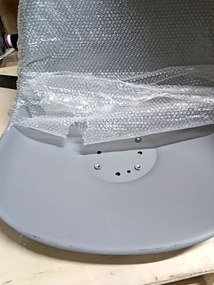 PROMOCJA Jasnoszare krzesło BALI MARK z czarnymi nogami II. gatunek