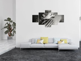 Obraz - Lotos w rękach Buddy (125x70 cm)