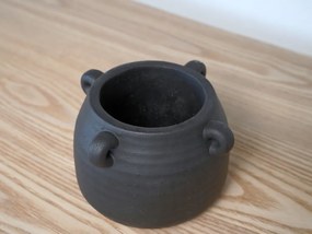 Czarna cementowa donica CELTIC Wielkość: S