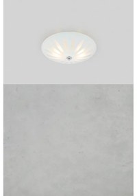 Biała lampa sufitowa ze szklanym kloszem Petal – Markslöjd