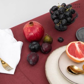 Lniany obrus 140x140 cm Marsala – Linen Tales