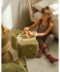 Zielony puf dziecięcy z materiału bouclé/z tkaniny szenilowej Terrazzo Cloud – Wigiwama