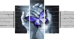 Obraz - Fioletowy motyl na ścianie (125x70 cm)