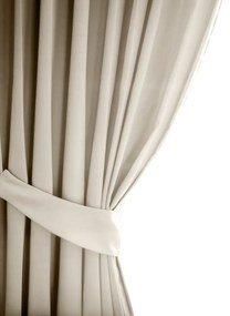 Kremowa zasłona zaciemniająca 140x245 cm Eyelets – Restilo