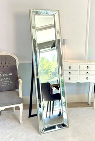 Lustro stojące w lustrzanej ramie, szlifowane fazą.164x44cm