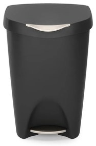 Czarny plastikowy kosz na śmieci z pedałem 50 l Brim – Umbra