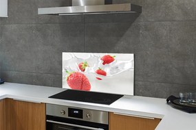 Szkło do Kuchni na Ścianę Truskawki w Białym Mleku