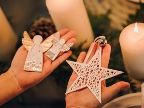 Biała porcelanowa gwiazda MERRY CHRISTMAS, duża