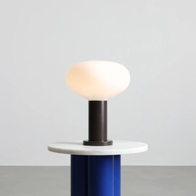 Owalna lampa stołowa Flo Mokka w ciemnobrązowym kolorze