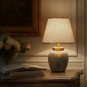 Kremowa/w kolorze złota lampa stołowa z tekstylnym kloszem (wysokość 47 cm) Yakamoz – Opviq lights