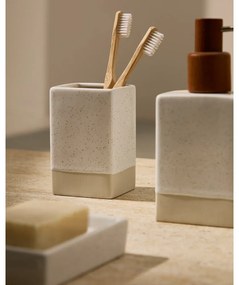 Kremowy ceramiczny kubek na szczoteczki do zębów Careli – Kave Home
