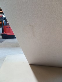 PROMOCJA Kremowa rozkładana sofa narożna MONORA, dwustronna II gatunku